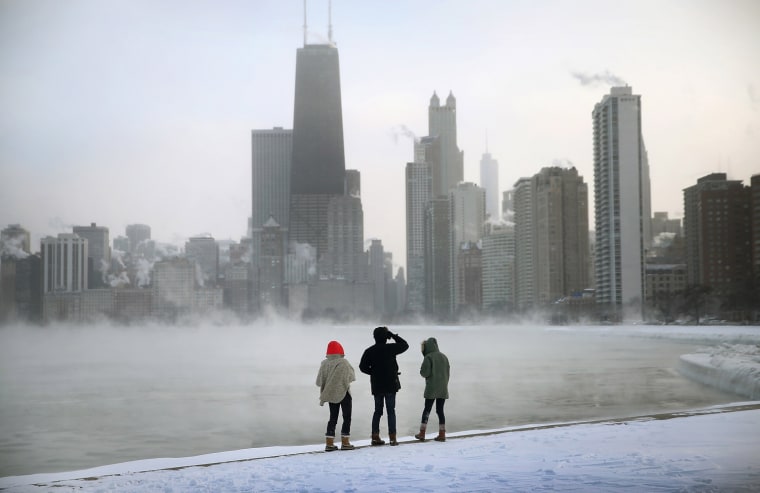 Image: BESTPIX -  Sub-Zero Temperatures Put Chicago Into Deep Freeze