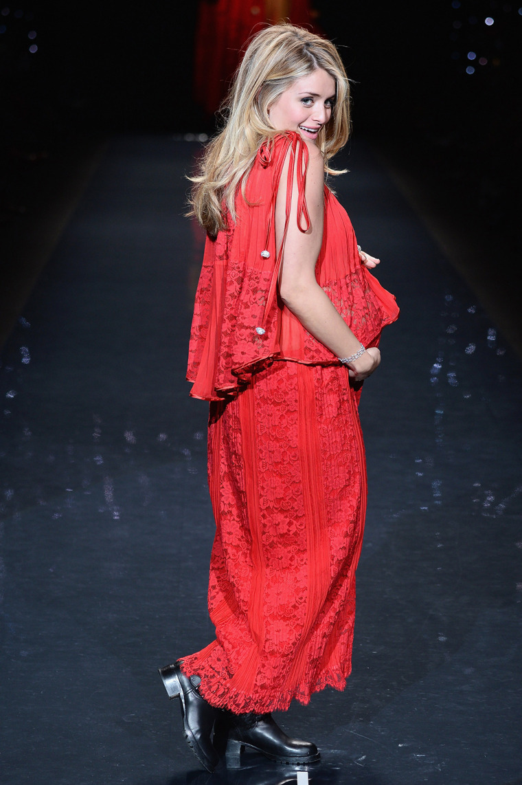 Image: Go Red For Women - The Heart Truth Red Dress Collection 2014 Show Made Possible By Macy's And SUBWAY Restaurants - Runway