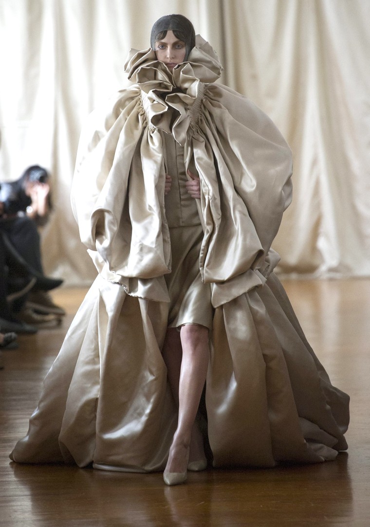 Image: Corrie Nielsen - Runway - Paris Fashion Week Ready to Wear F/W 2014/15
