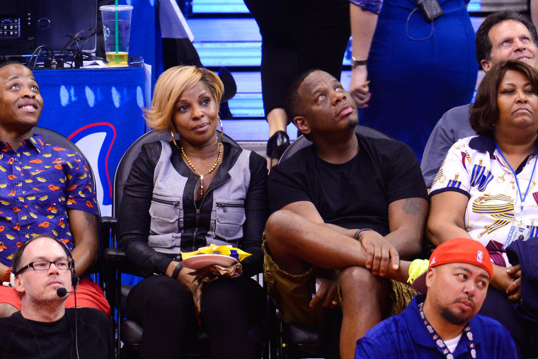Image: Celebrities At The Los Angeles Clippers Game