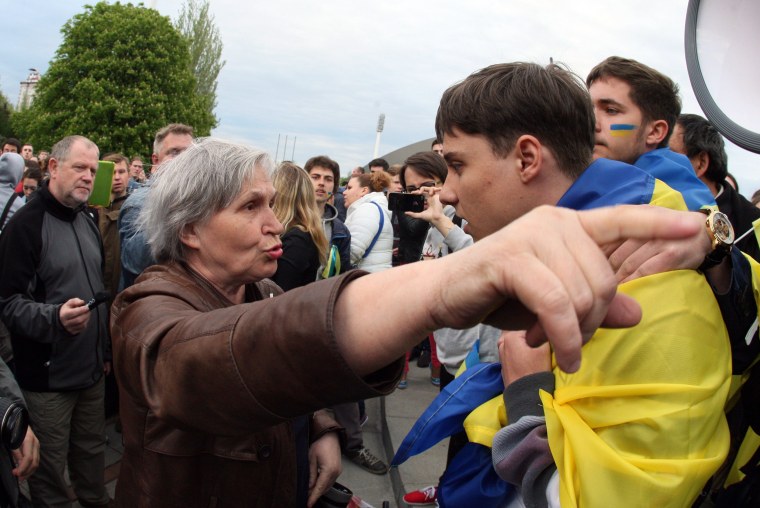 Image: UKRAINE-RUSSIA-POLITICS-CRISIS-DONETSK-DEMONSTRATION