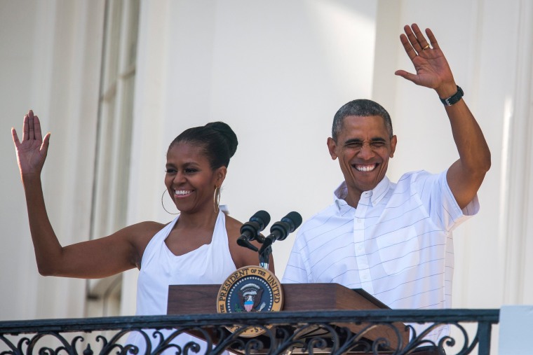 Image: Obama Hosts Veterans for Independence Day Celebration