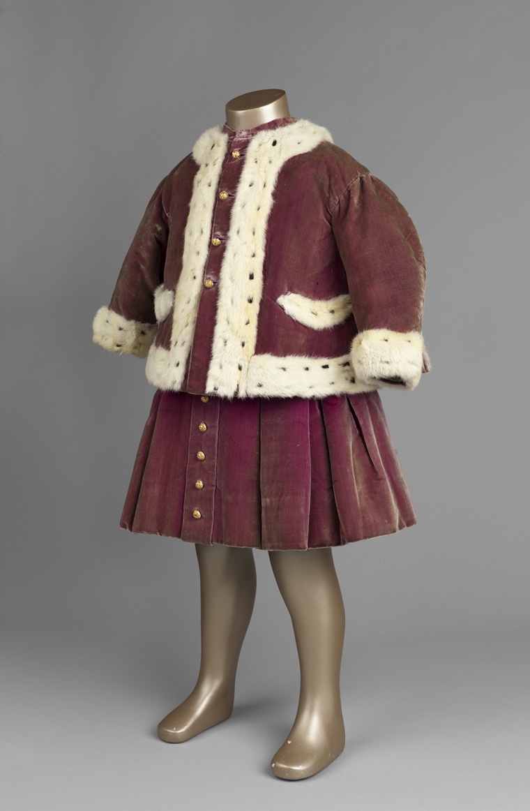 Velvet 'walking suit' belonging to the future King George V, circa 1867-8