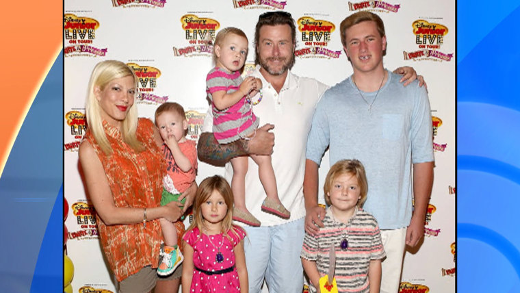 Image: Tori Spelling and family