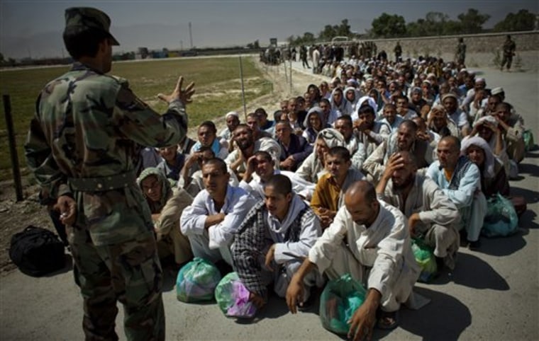 Illiteracy Undermines Afghan Army Training