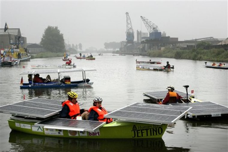 Rainy Netherlands hosts solar boat race