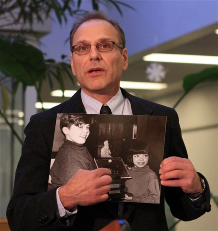 Alaska reclaims moon rocks taken in 1973