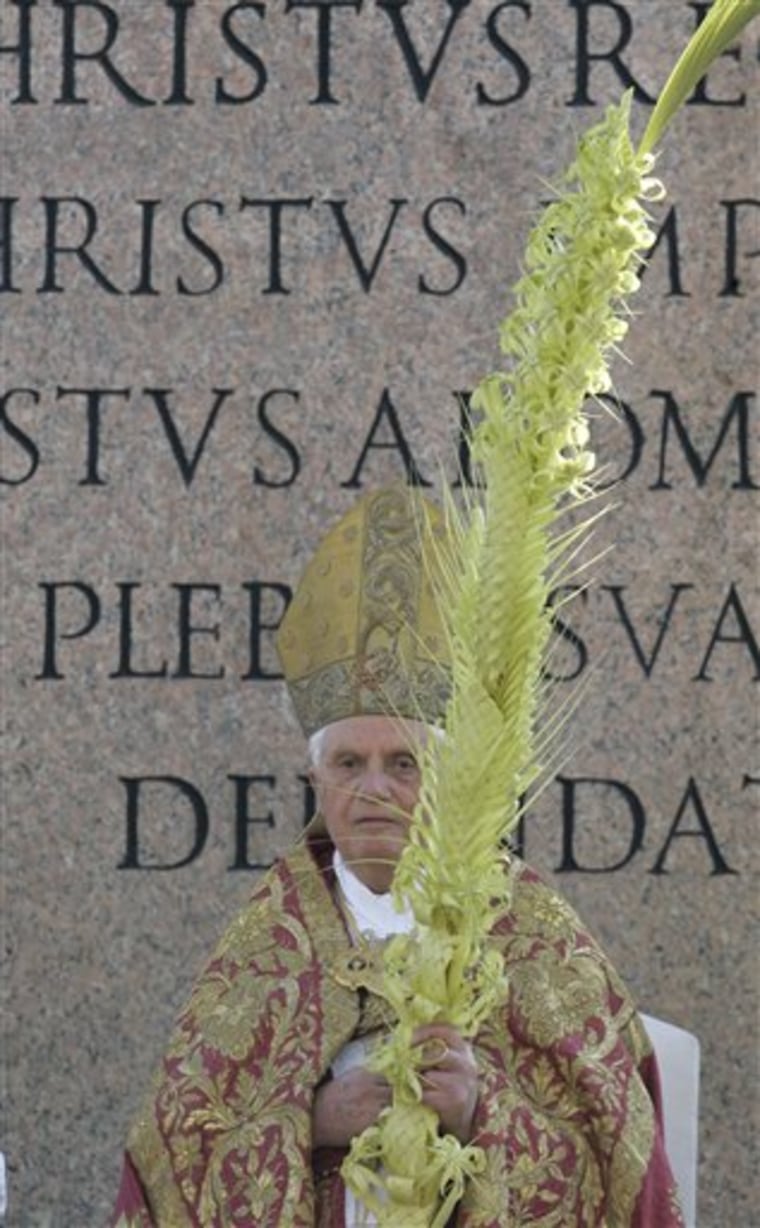 APTOPIX VATICAN POPE PALM SUNDAY