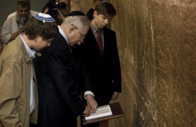 Israeli Pm S Teen Son Slings Mud At Muslims On Facebook