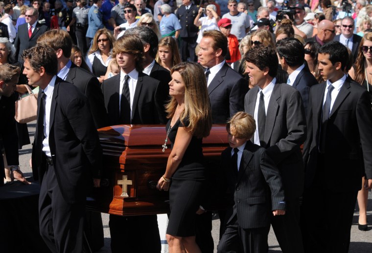 Kennedys, Dignitaries Attend Funeral For Eunice Kennedy Shriver