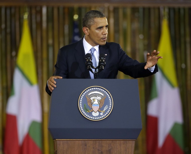 US President Barack Obama speaks at Yangon University’s Convocation Hall, in Yangon, Myanmar, Monday, Nov. 19, 2012. (AP Photo/Pablo Martinez Monsivais)