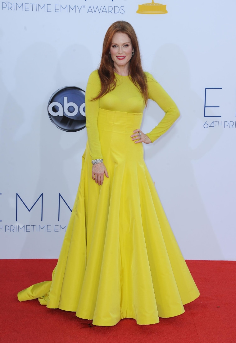 Julianne Moore arrives in her Dior Haute Couture gown