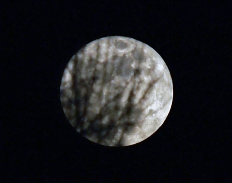 Super perigee moon on 19 March 2011 as seen from Slatington, PA - USA