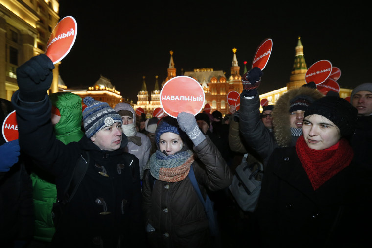 Supporters of opposition leader and anti-corruption blogger Alexei Navalny attend in rally in center of Moscow, Russia on Dec. 30, 2014. (YURI KOCHETKOV/EPA)