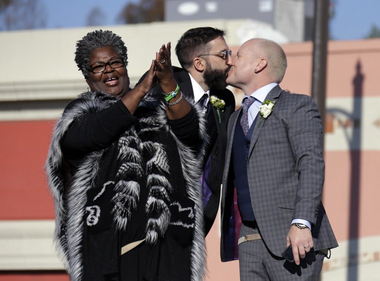 Couple married at Rose Parade's First Gay Wedding