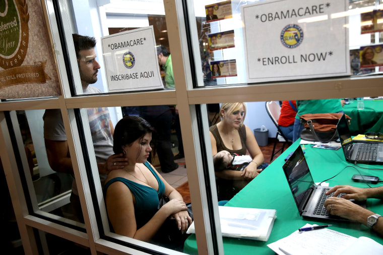 Deadline For Coverage Starting Feb. 1 Draws Crowds At Health Care Sign Up Location
