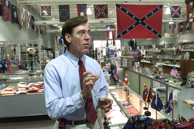 Glenn McConnell in 2002 in a location of CSA Galleries, a store that specialized in Confederate memorabilia.