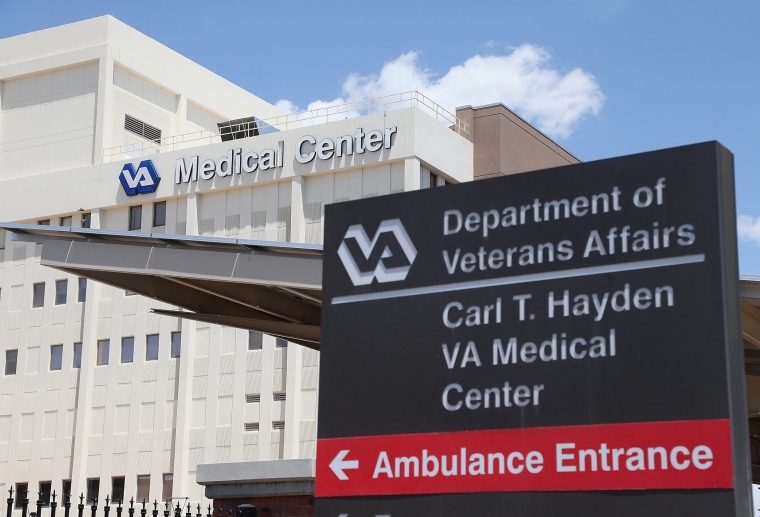 Exterior view of the Veterans Affairs Medical Center on May 8, 2014 in Phoenix, Arizona.
