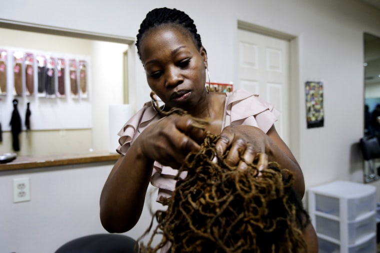 Texas Judge Sides With Hair Braiders Over State Rules