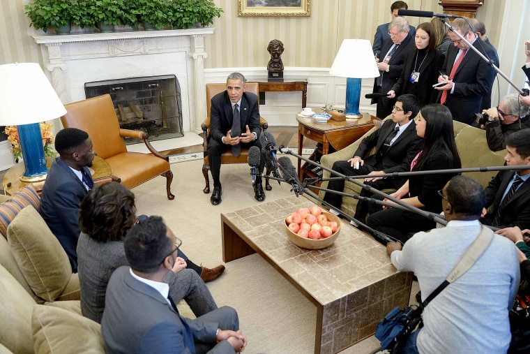 United States President Barack Obama meets with a group of young undocumented immigrants known as \"dreamers\" in the Oval Office of the White House on Feb. 4, 2015 in Washington, D.C. (Olivier Douliery/picture-alliance/dpa/AP)