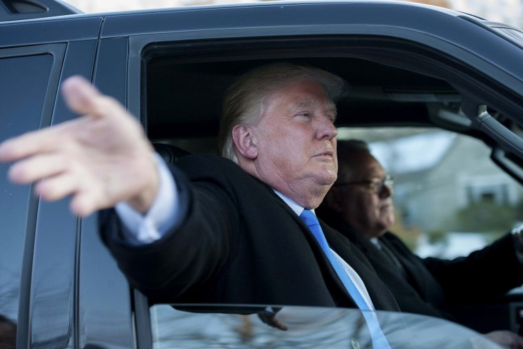 New York real estate tycoon Donald Trump waves as he meets with local voters in Amherst, N.H. on March 19, 2015. (Photo by Sam Goresh/Reuters)