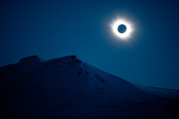 The total solar eclipse at Svalbard, Norway, on March 20, 2015. (Photo by Olav Jon Nesvold/EPA)