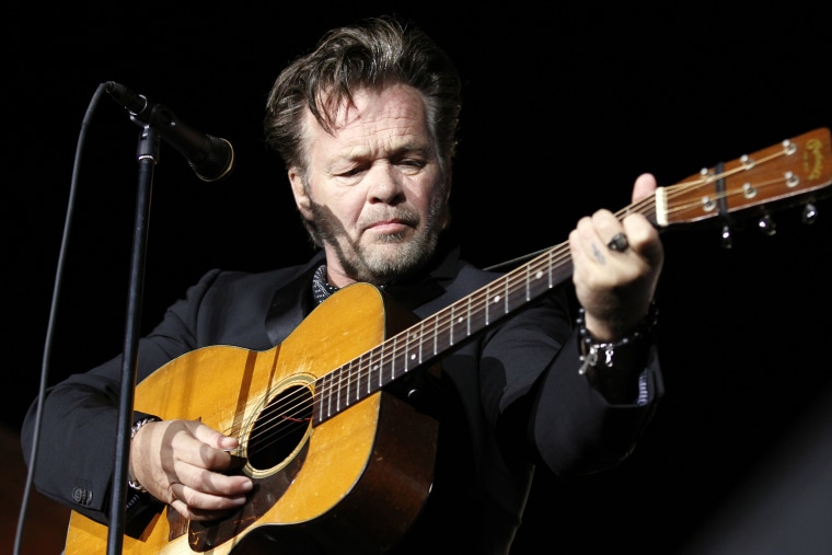Singer John Mellencamp performs in Richmond, Va., on Nov. 5, 2012. (Photo by Kevin Lamarque/Reuters)