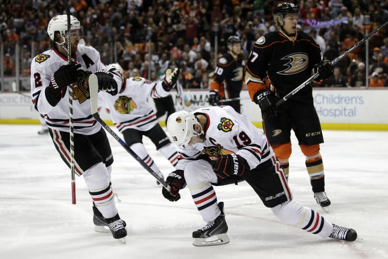 Chicago Blackhawks center Jonathan Toews (19) reacts after scoring a goal against the Anaheim Ducks during the first period in Game 7 of the Western Conference final of the NHL hockey Stanley Cup playoffs in Anaheim, Calif., May 30, 2015. (Jae C. Hong/AP)