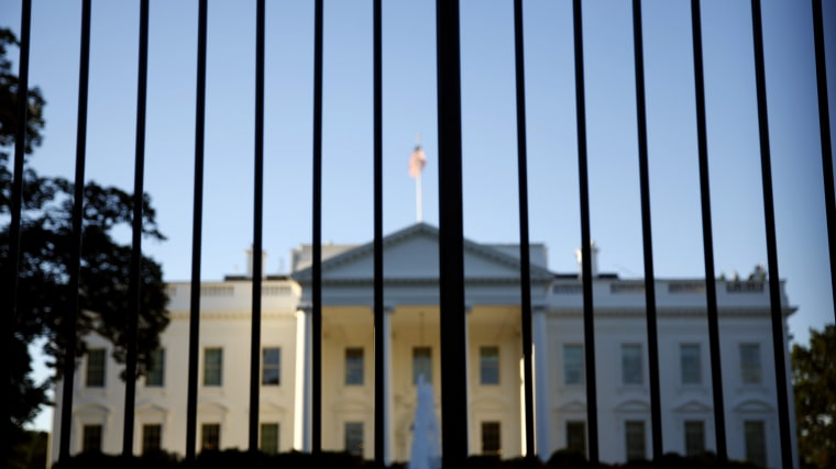 The White House seen from outside the north lawn fence in Washington, Sep. 22, 2014. (Photo by Kevin Lamarque/Reuters)