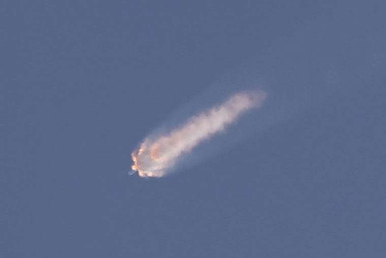 The SpaceX Falcon 9 rocket and Dragon spacecraft breaks apart shortly after liftoff at the Cape Canaveral Air Force Station in Cape Canaveral, Fla. on June 28, 2015. (Photo by John Raoux/AP)