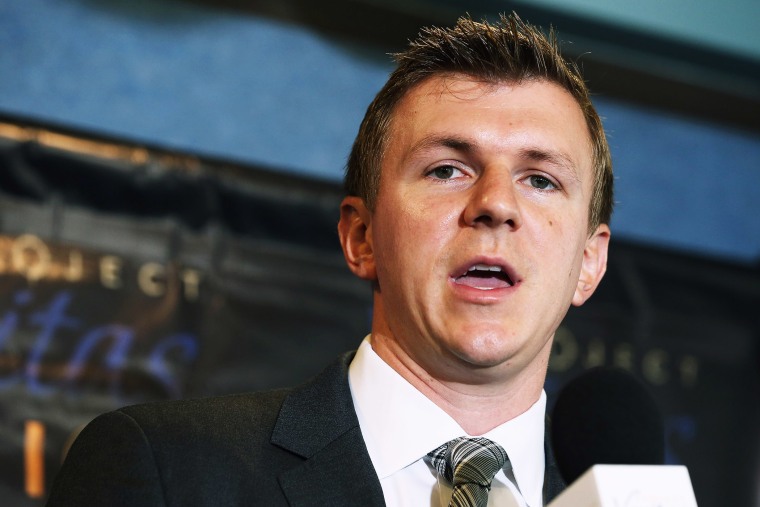 Conservative undercover journalist James O'Keefe (R) holds a news conference at the National Press Club September 1, 2015 in Washington, DC. (Photo by Chip Somodevilla/Getty)