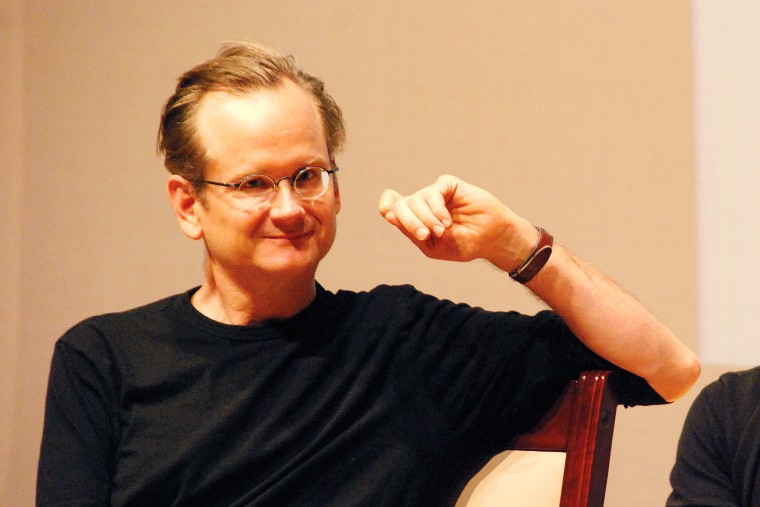 Lawrence Lessig, founder of Creative Commons, pauses during a lecture at the University of Hong Kong, Oct. 24, 2008. (Photo by Ryanne Lai/Flickr/Wiki)