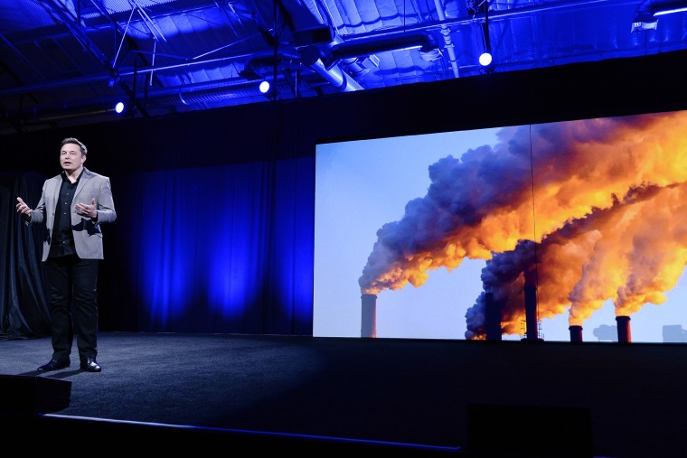 Elon Musk, CEO of Tesla, speaks about the need for alternative sources of energy during a product launch at the Tesla Design Studio April 30, 2015 in Hawthorne, California. (Photo by Kevork Djansezian/Getty)