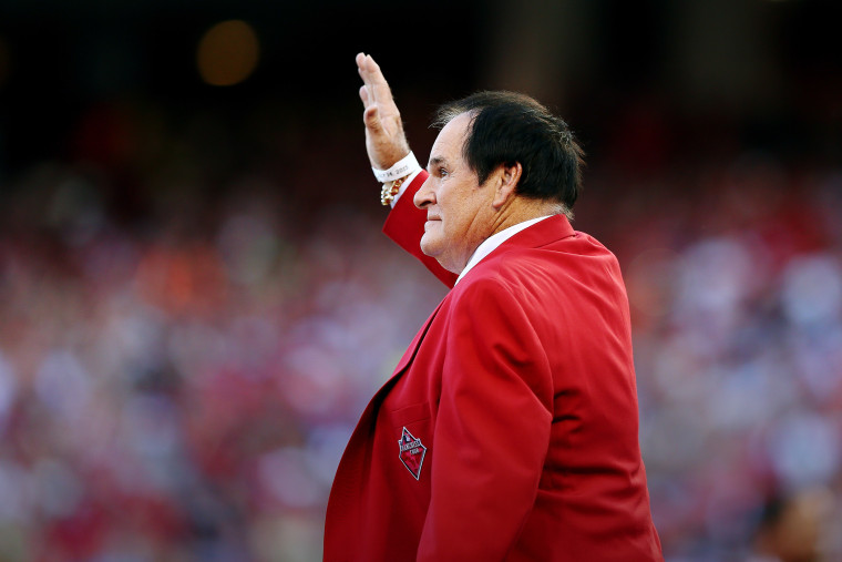 Former player and manager Pete Rose waves to the crowd prior to the 86th MLB All-Star Game at the Great American Ball Park on July 14, 2015 in Cincinnati, Ohio. (Photo by Elsa/Getty)