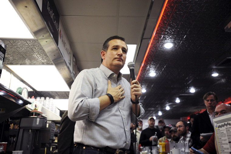 Republican presidential candidate Ted Cruz speaks at Penny's Diner in Missouri Valley, Iowa on Jan. 4, 2016. (Photo by Mark Kauzlarich/Reuters)