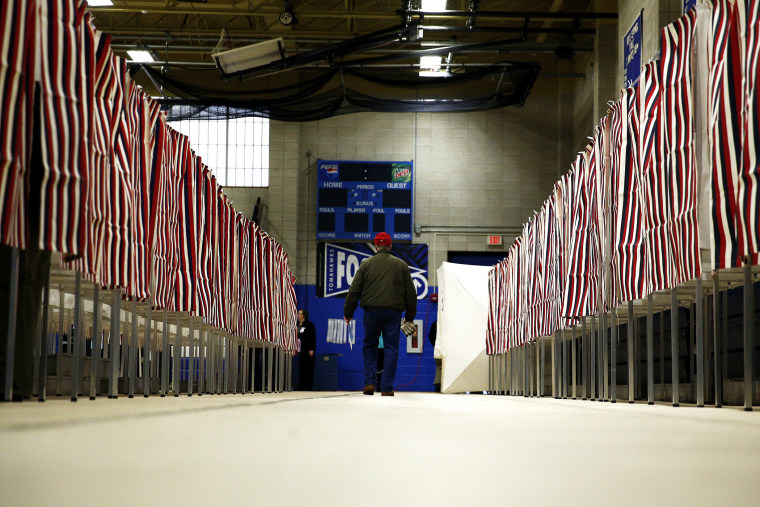 People vote at a polling place at Merrimack High School in Merrimack, N.H., on Feb. 9, 2016. (Photo by Eric Thayer/Reuters)