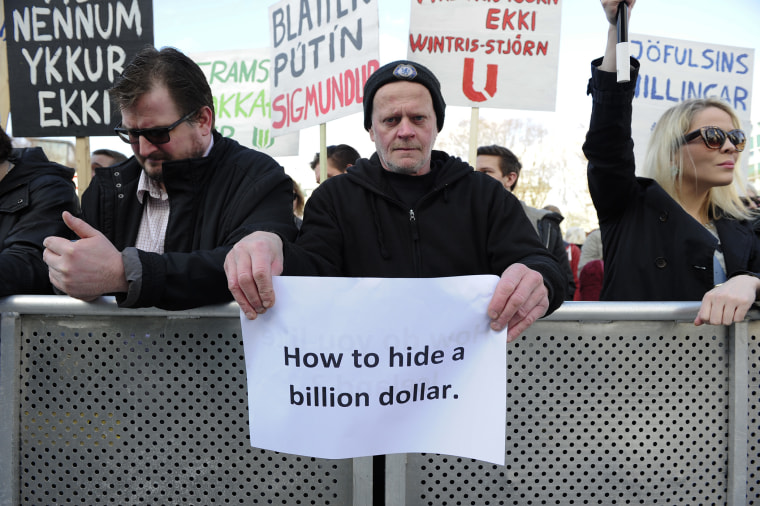 Demonstrations against Icelandic Prime Minister Sigmundur Gunnlaugsson, April 4, 2016, after leaked documents showed his wife owning a tax haven-based company with large claims on the country's collapsed banks. (Photo by Stigtryggur Johannsson/Reuters)