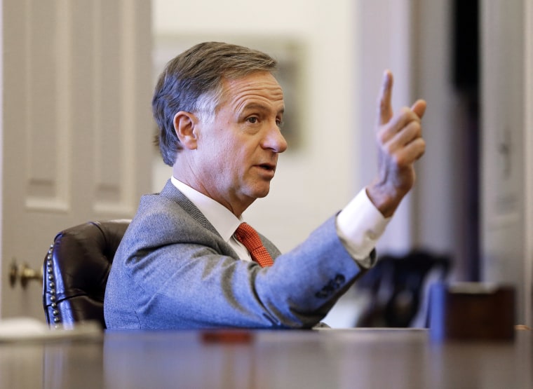 Tennessee Gov. Bill Haslam answers questions about his priorities for 2016 during an interview in Nashville, Tenn. (Photo by Mark Humphrey/AP)