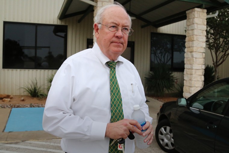 In this photo taken May, 25, 2016, Baylor President Ken Starr leaves a terminal at Waco airport in Waco, Texas. (Photo by Rod Aydelotte/Waco Tribune Herald/AP)