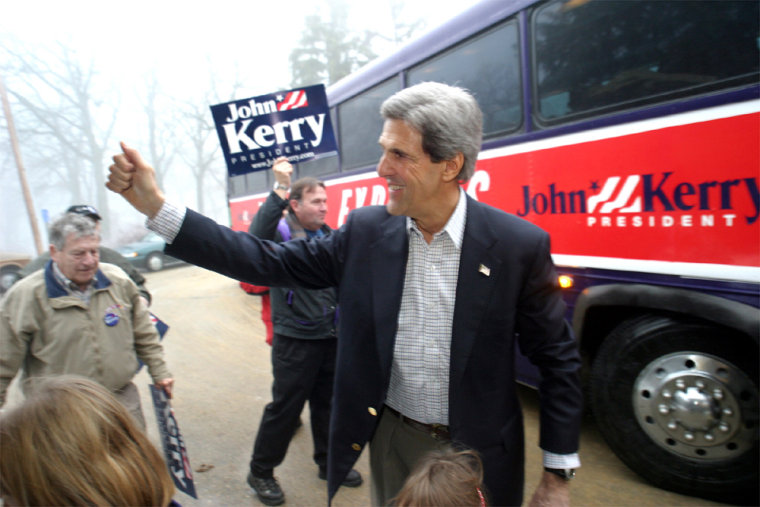 CANDIDATE KERRY ARRIVES AT RALLY IN CLINTON IOWA