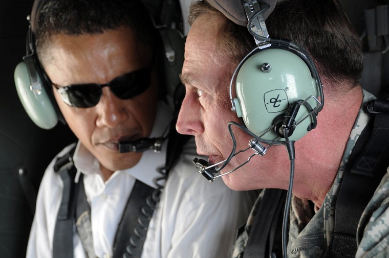 Image: Barack Obama, David Petraeus