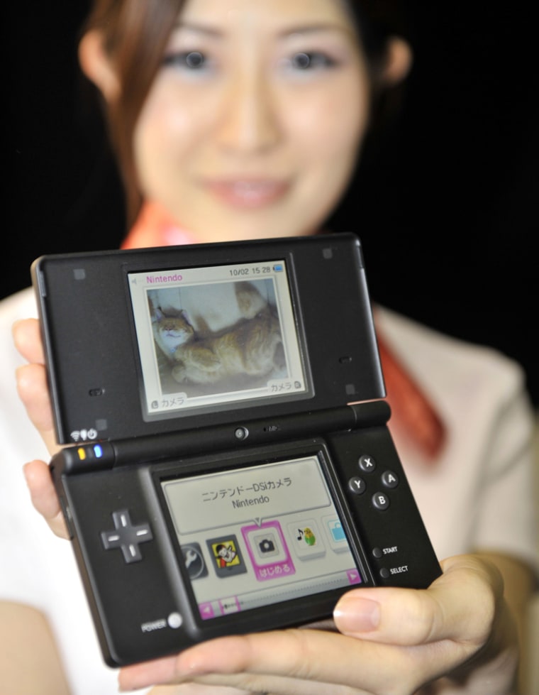 Image: Nintendo's new portable video game console, the \"DSi\"