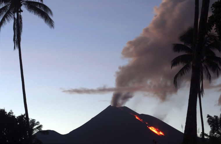 Image: Smoke rises from Mount Soputan on the outskirts of Manado of Indonesia's North Sulawesi province