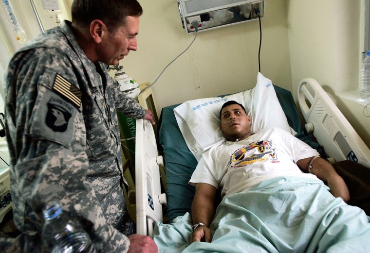 General Petraeus Gives Purple Hearts To U.S. Soldiers In Iraq