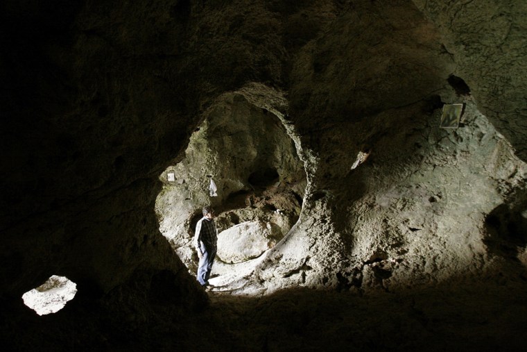 Image: cave of Ayious Saranta