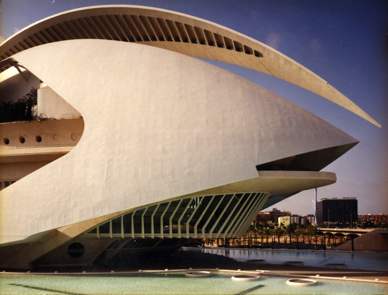 Image: opera house in Valencia, Spain