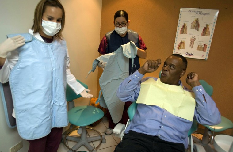 Image: Man prepares for digital X-ray at Rio Dental clinic in Ciudad Juarez