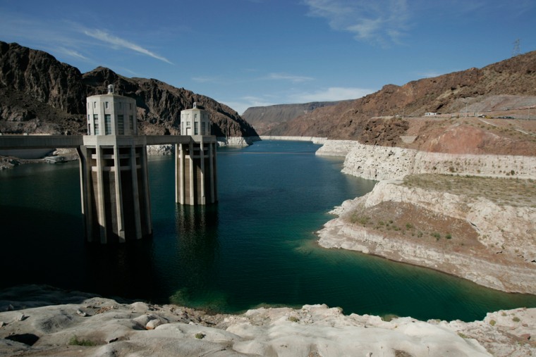 Image: Low water levels in Lake Mead