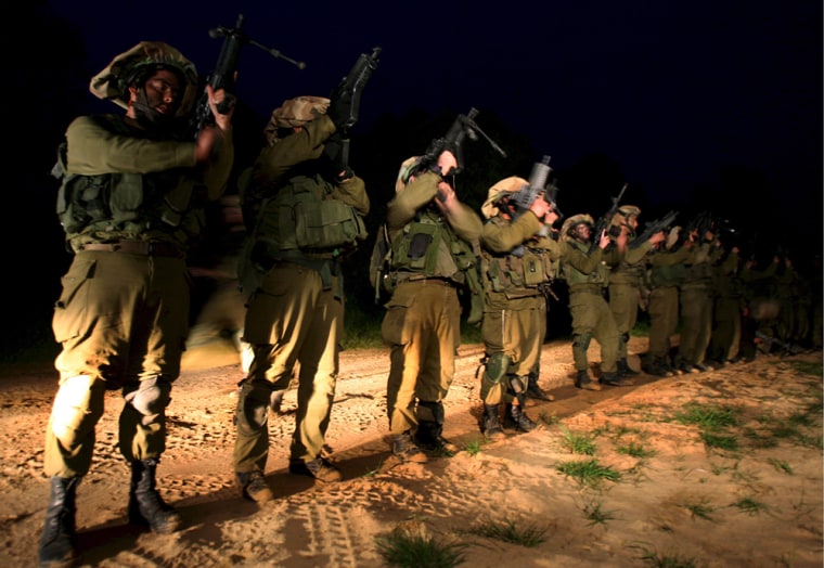 Image: Israeli soldiers leave Gaza Strip