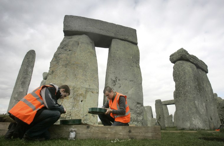 Image: The stones at Stonehenge, England